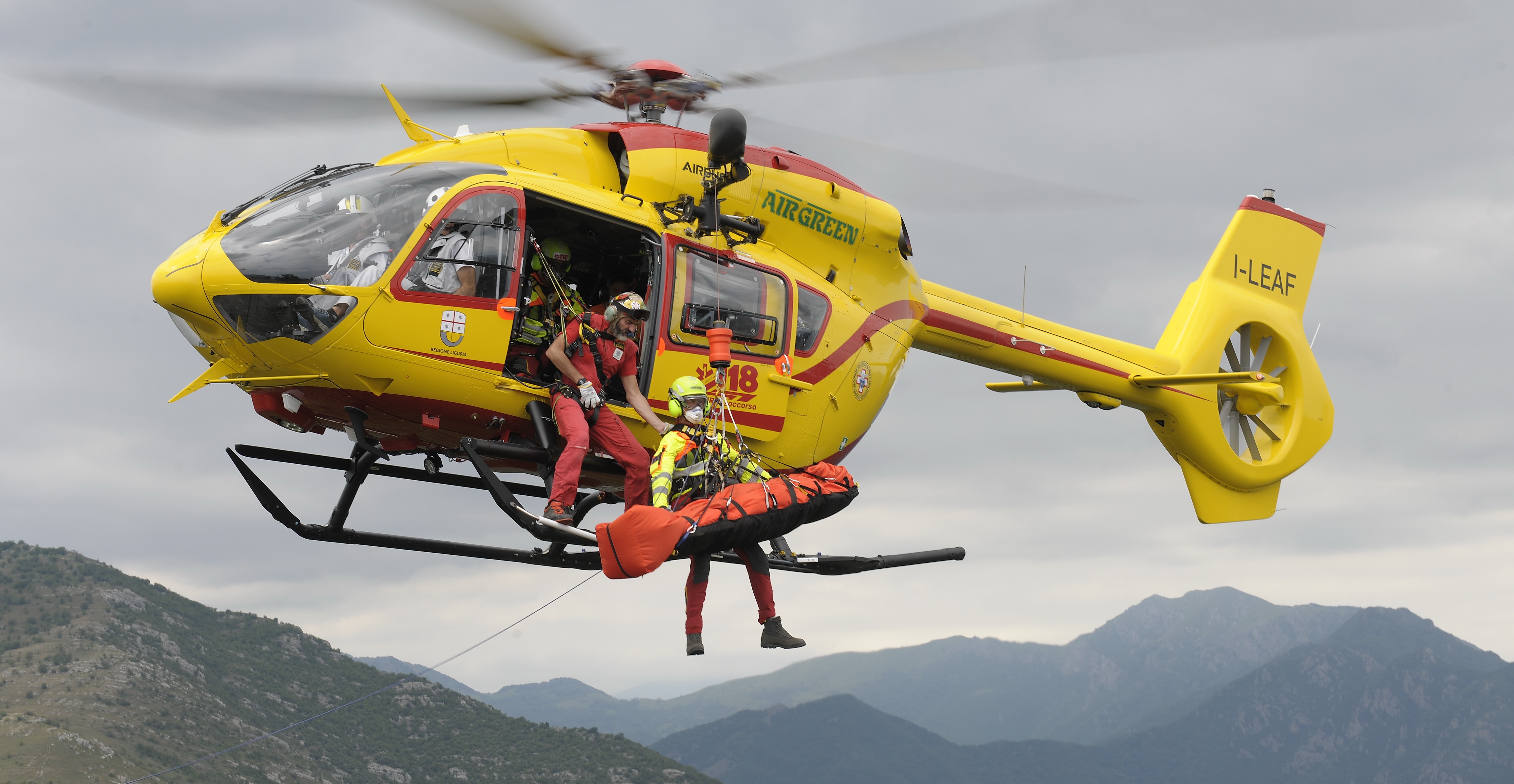 Elicottero H-145 operato da Airgreen, operativo per i servizi di emergenza medica nella Regione Liguria