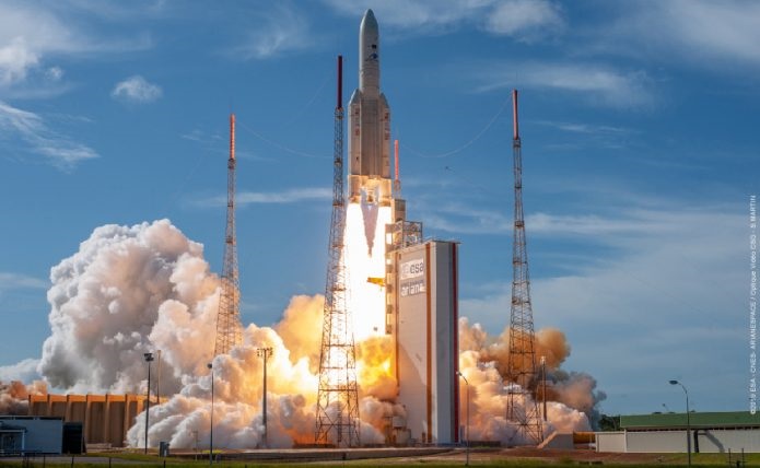 Launch of Ariane 5 on August 6, 2019: the Intelsat 39 and EDRS-C satellites in orbit