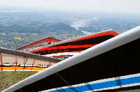 Hang-gliders at ground