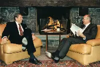Former presidents Gorbaciov and Regan, (former Urss and Usa)