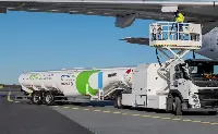 Refueling an aircraft with sustainable aviation fuel (Saf)