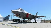 Caccia F35 in mostra al salone internazionale dell'aerospazio "ILA" 2022 di Berlino