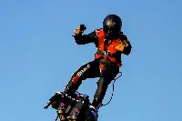The flying man Zapata