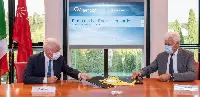 Paolo Simioni, ceo of Enav, and Alessandro Profumo, ceo of Leonardo signed LoI for innovative solutions use of helicopters in the civil air space