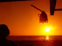 Elicottero Bell 212 in atterraggio