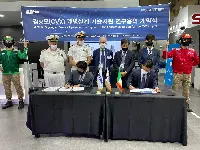 Jung Woo Sung, Vice President Naval & Special Ship Marketing Division of DSME, and Marco Cerruti, Regional Sales Manager of Fincantieri, signed contract during MADEX 2021