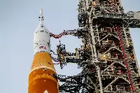 Artemis I stack rolls out to the launch pad