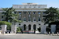 Ingresso principale Palazzo Aeronautica a Roma