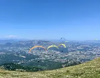 Parapendio in volo al Campionato italiano 2023 nel Matese