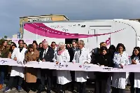 Roma, 26 gennaio 2023. Cerimonia del taglio del nastro per inaugurazione nuova unità mobile di mammografia donata da Enav al Policlinico Gemelli: Francesca Isgrò, presidente Enav e Paolo Simioni amministratore delegato di Enav