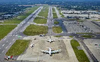 Le due piste dell'aeroporto di Londra-Gatwick