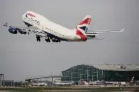 Un aereo Boeing B-747/400 di British Airways in decollo dall'aeroporto di Londra-Heathrow
