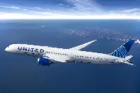A United Airlines B-787 Dreamliner in flight
