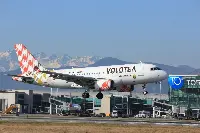 Aereo Volotea all'aeroporto di Torino-Caselle