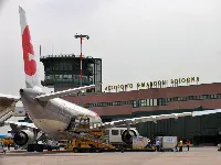 Vista dall'APRON del terminal principale dell'aeroporto di Bologna