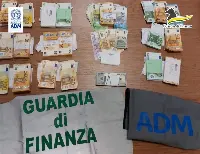 Adm-GdF: sequestro di valuta non dichiarata