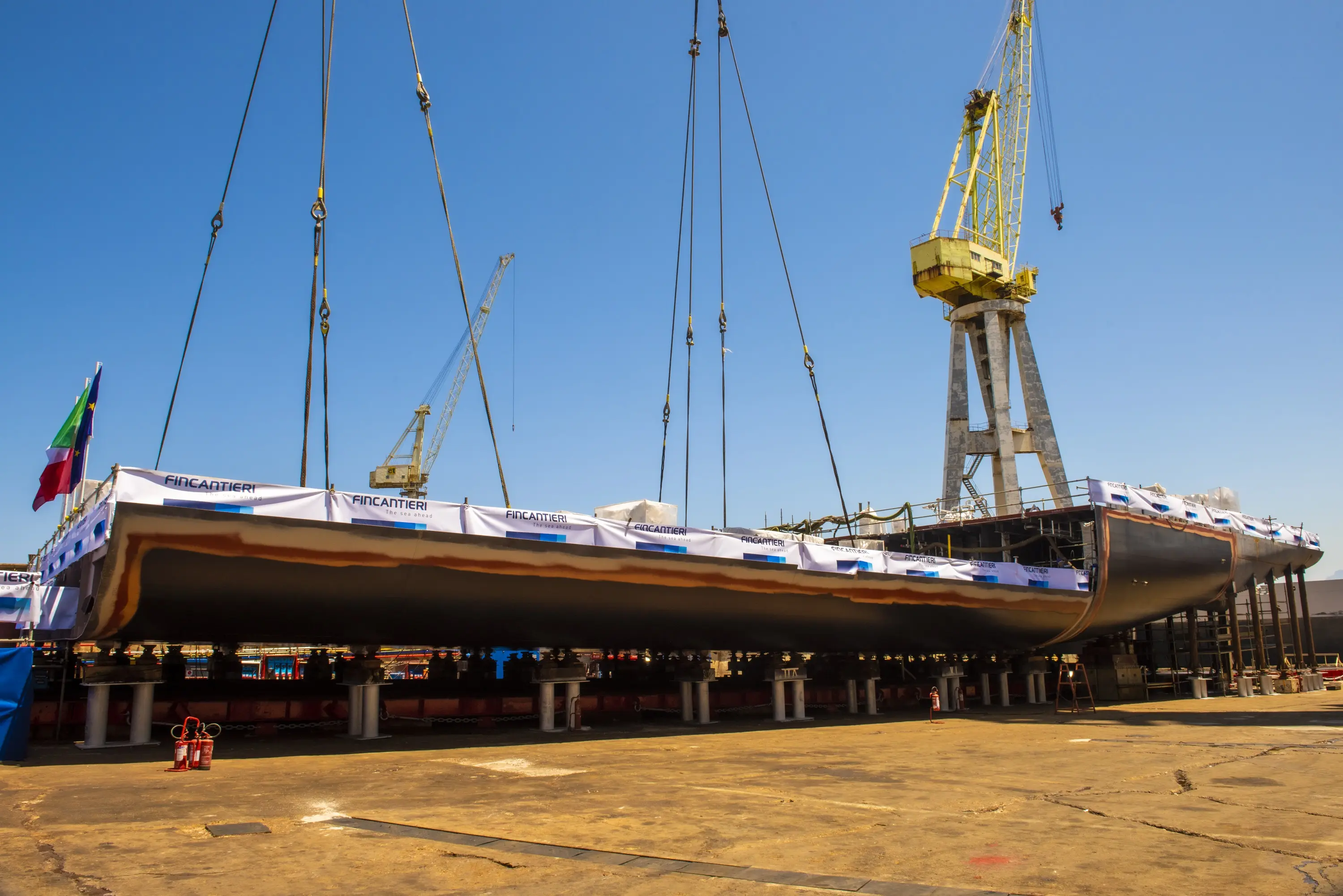 Fincantieri, the keel laying of the amphibious vessel (LPD – Landing Platform Dock) ordered by the Qatari Ministry of Defence took place at the Palermo shipyard on May 17, 2022