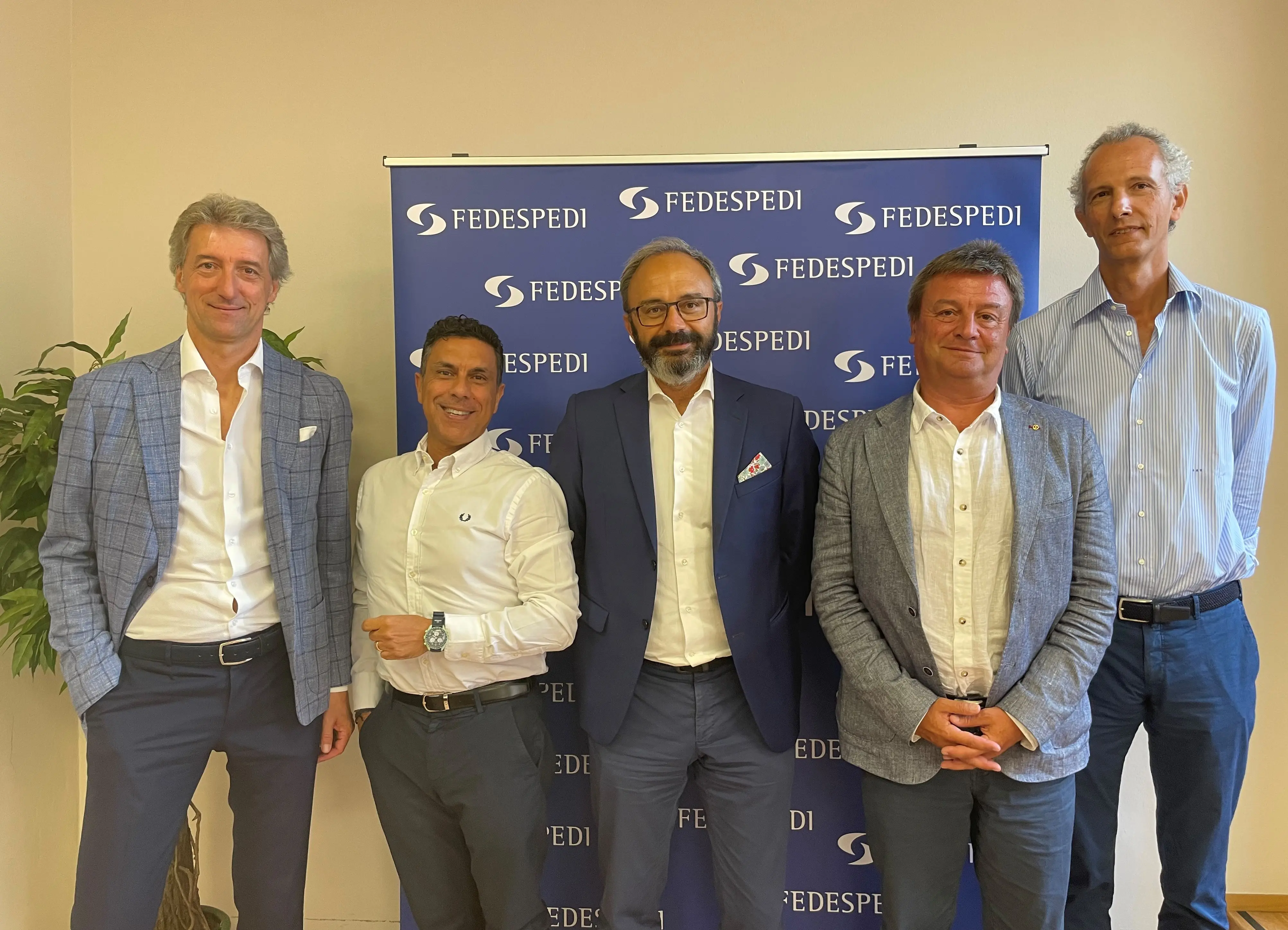 Fedespedi: durante riunione consiglio direttivo del 26 luglio 2022 il presidente di Fedespedi, Alessandro Pitto, ha nominato cinque vicepresidenti Alessandro Albertini con delega cargo aereo; Domenico de Crescenzo delega a Rapporti con Adm (Agenzia dogane e monopoli); Guglielmo Davide Tassone delega a Sviluppo risorse umane; Manuel Scortegagna ai trasporti terrestri; Ciro Spinelli Affari legali e progetti normativi