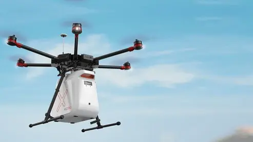 Drone utilizzato per trasporto di farmaci, sangue e generi biomedicali