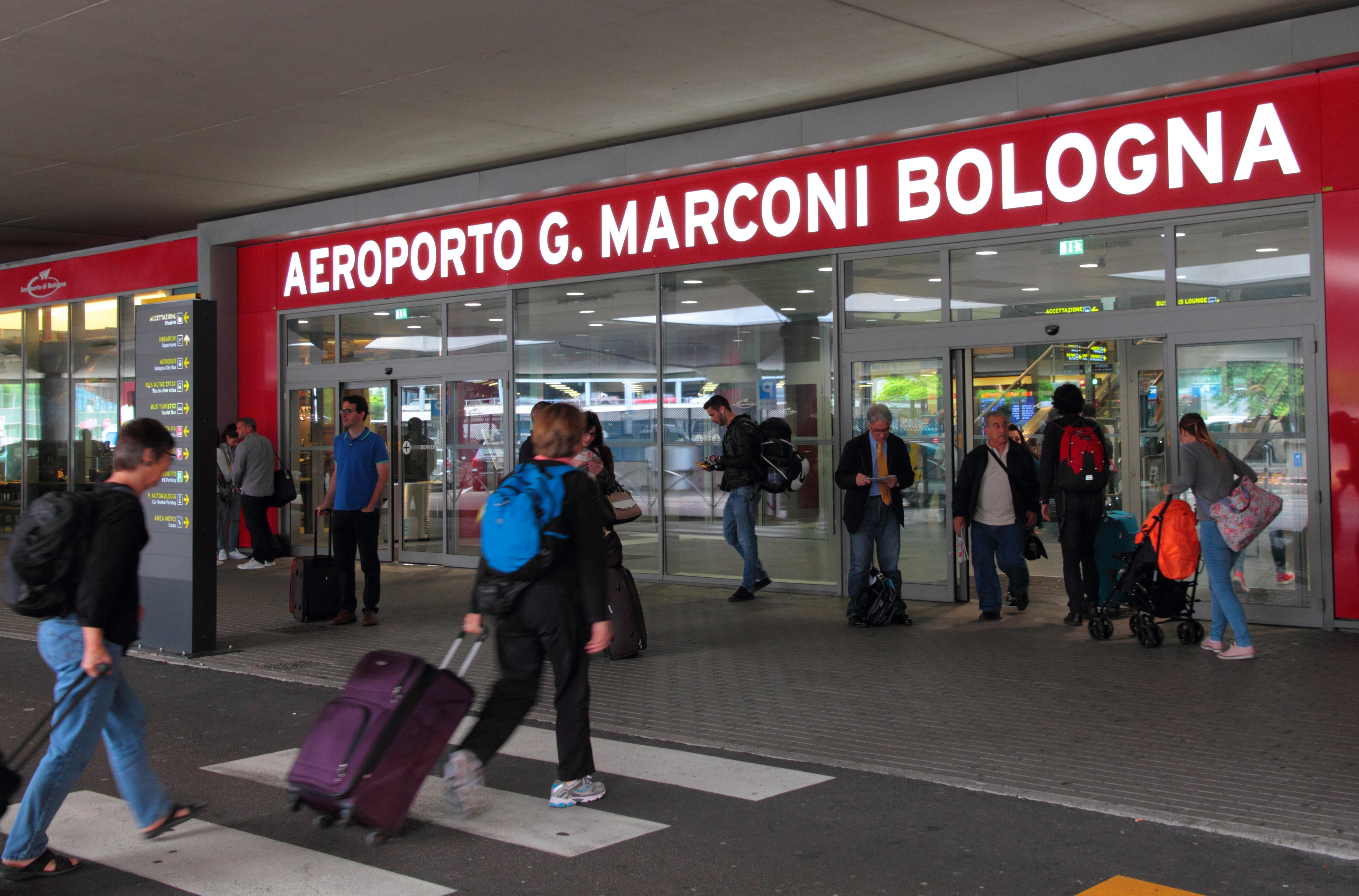 Ingresso dell'Aeroporto di Bologna "Guglielmo Marconi"
