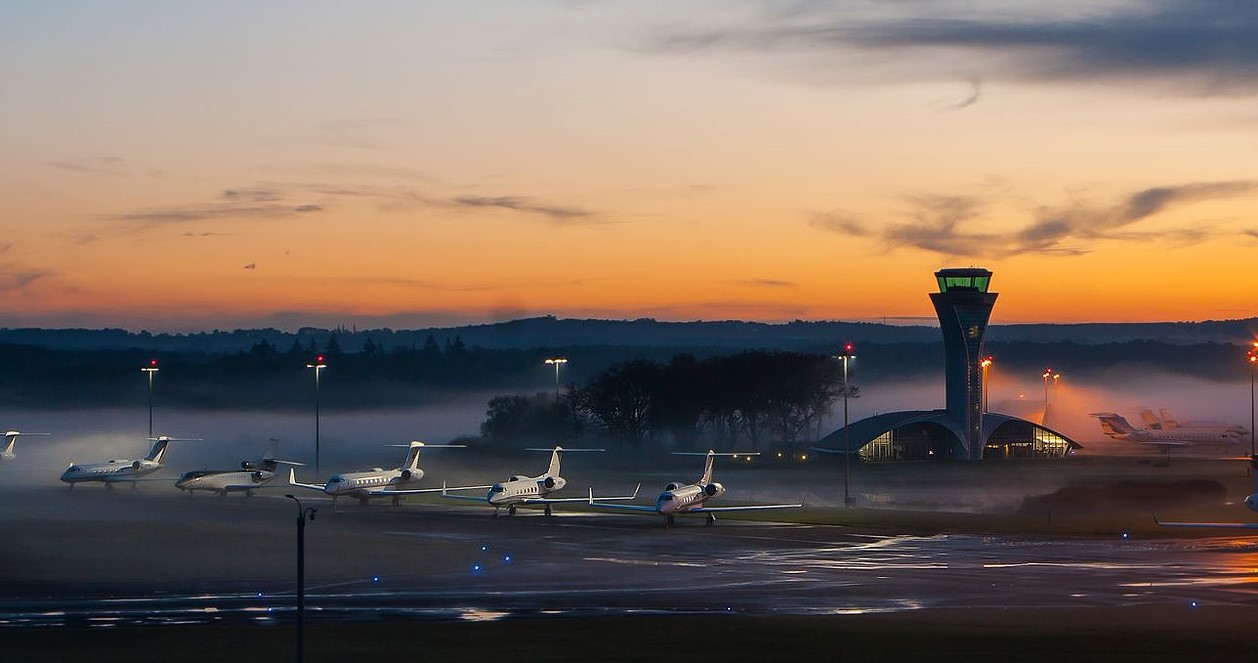 Farnborough Airport Makes Groundbreaking Deal with Hydrogen Refinery for Sustainable Aviation Fuel