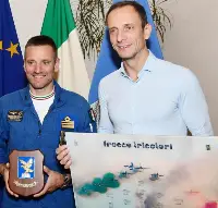 Trieste, 14 novembre 2024. Il governatore del Friuli Venezia Giulia Massimiliano Fedriga ed il comandante delle "Frecce Tricolori" tenente colonnello Massimiliano Salvatore, che a breve lascerà l'incarico