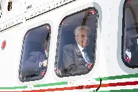 Il presidente della Repubblica Sergio Mattarella in elicottero